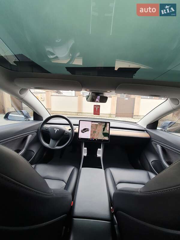 Седан Tesla Model 3 2018 в Одессе