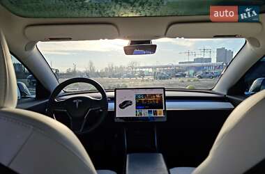 Седан Tesla Model 3 2020 в Киеве