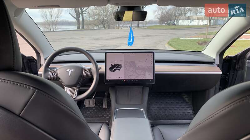 Седан Tesla Model 3 2022 в Кременчуге