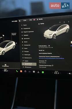 Седан Tesla Model 3 2020 в Львове