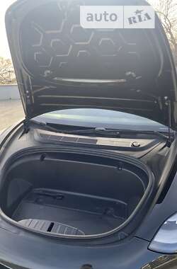 Седан Tesla Model 3 2019 в Одессе