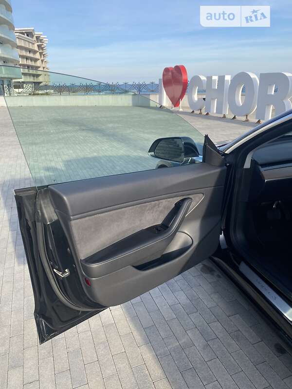 Седан Tesla Model 3 2019 в Одесі фото 30 Седан Tesla Model 3 2019 в Одесі