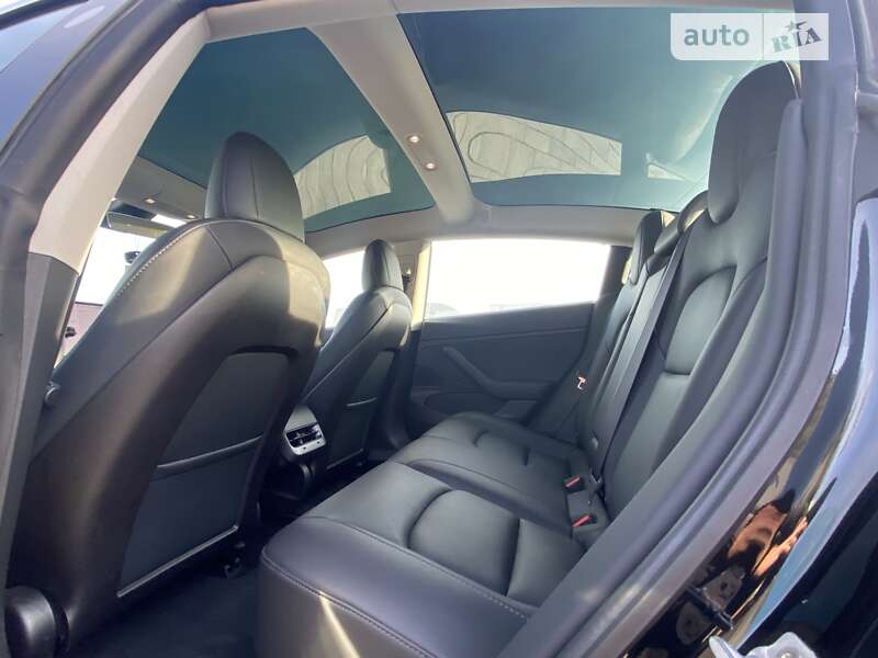 Седан Tesla Model 3 2019 в Одессе