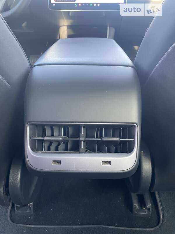 Седан Tesla Model 3 2019 в Одессе