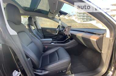 Седан Tesla Model 3 2019 в Одессе