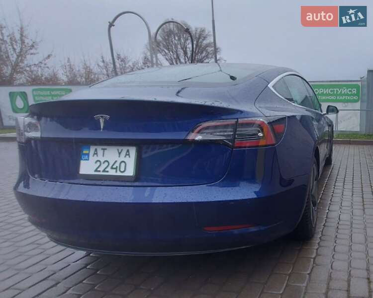 Седан Tesla Model 3 2019 в Ивано-Франковске