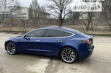 Седан Tesla Model 3 2018 в Запоріжжі