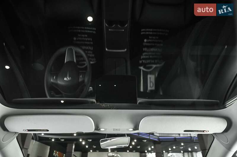Седан Tesla Model 3 2023 в Одесі