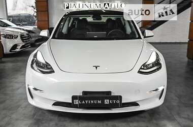 Седан Tesla Model 3 2023 в Одессе