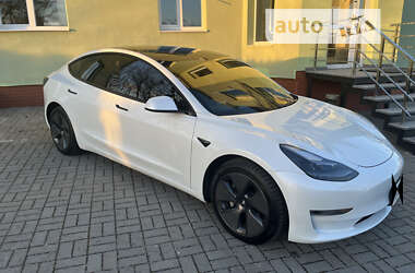 Седан Tesla Model 3 2021 в Луцке