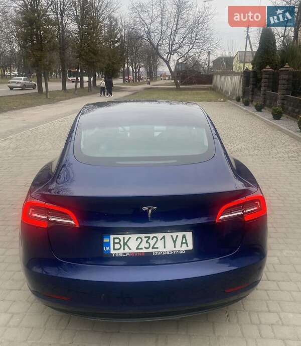 Седан Tesla Model 3 2019 в Рівному