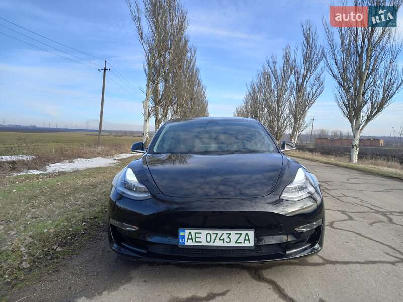 Седан Tesla Model 3 2018 в Дніпрі