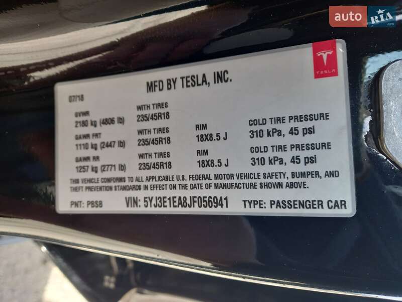 Седан Tesla Model 3 2018 в Дніпрі