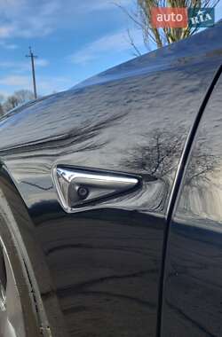 Седан Tesla Model 3 2018 в Дніпрі