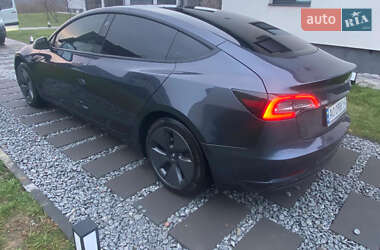 Седан Tesla Model 3 2021 в Ужгороде