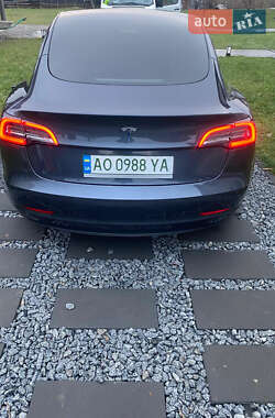 Седан Tesla Model 3 2021 в Ужгороде