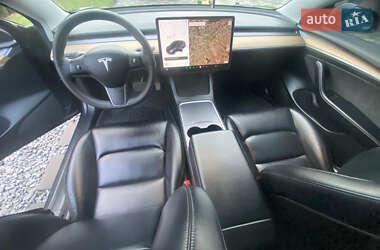Седан Tesla Model 3 2021 в Ужгороде