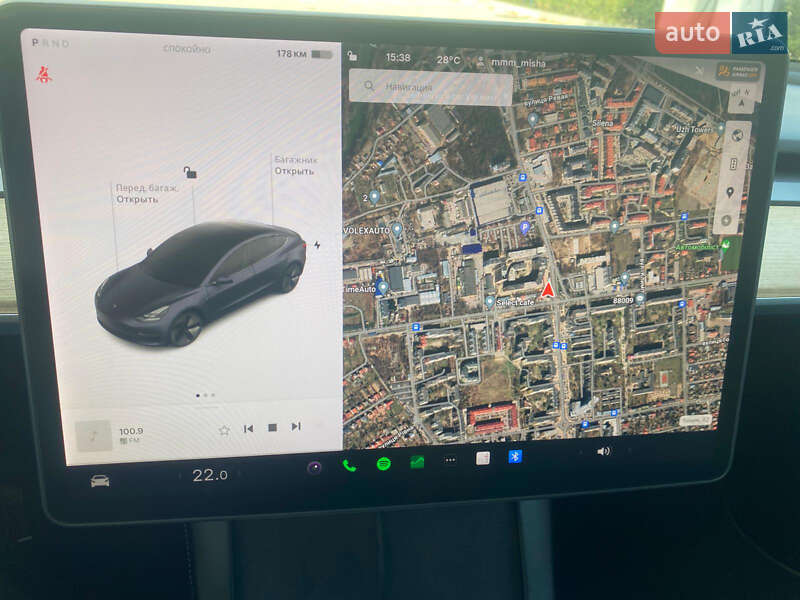 Седан Tesla Model 3 2021 в Ужгороде