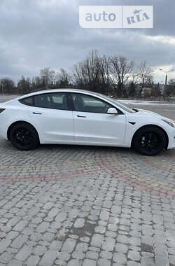 Седан Tesla Model 3 2023 в Харкові