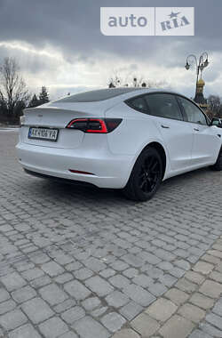 Седан Tesla Model 3 2023 в Харкові