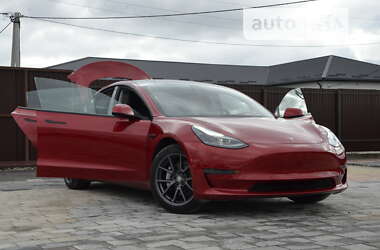 Седан Tesla Model 3 2021 в Львове