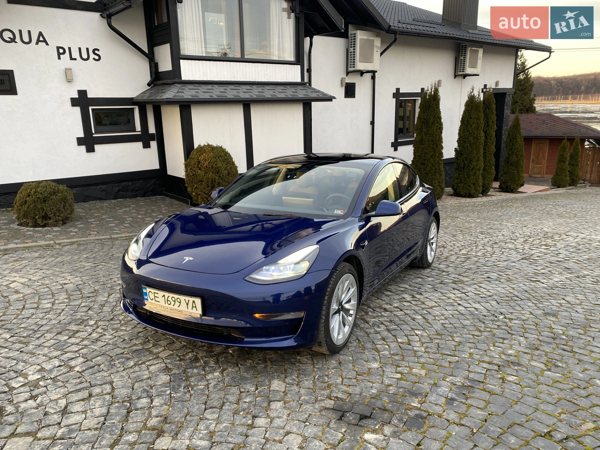 2023 Tesla Model 3 - фото 1