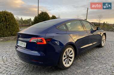 Седан Tesla Model 3 2023 в Чернівцях