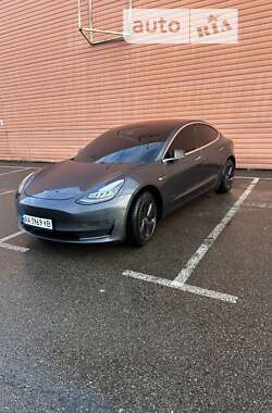 Седан Tesla Model 3 2018 в Киеве