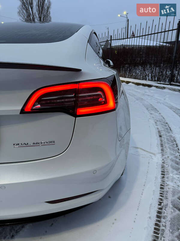 Седан Tesla Model 3 2020 в Києві фото 4 Седан Tesla Model 3 2020 в Києві