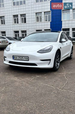 Седан Tesla Model 3 2022 в Кропивницком