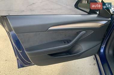 Седан Tesla Model 3 2022 в Кропивницькому