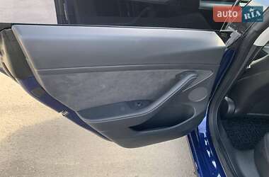 Седан Tesla Model 3 2022 в Кропивницькому