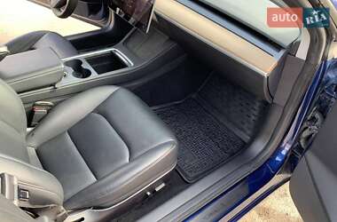 Седан Tesla Model 3 2022 в Кропивницькому