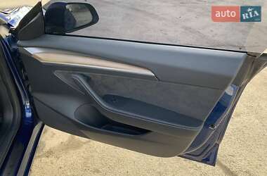 Седан Tesla Model 3 2022 в Кропивницькому