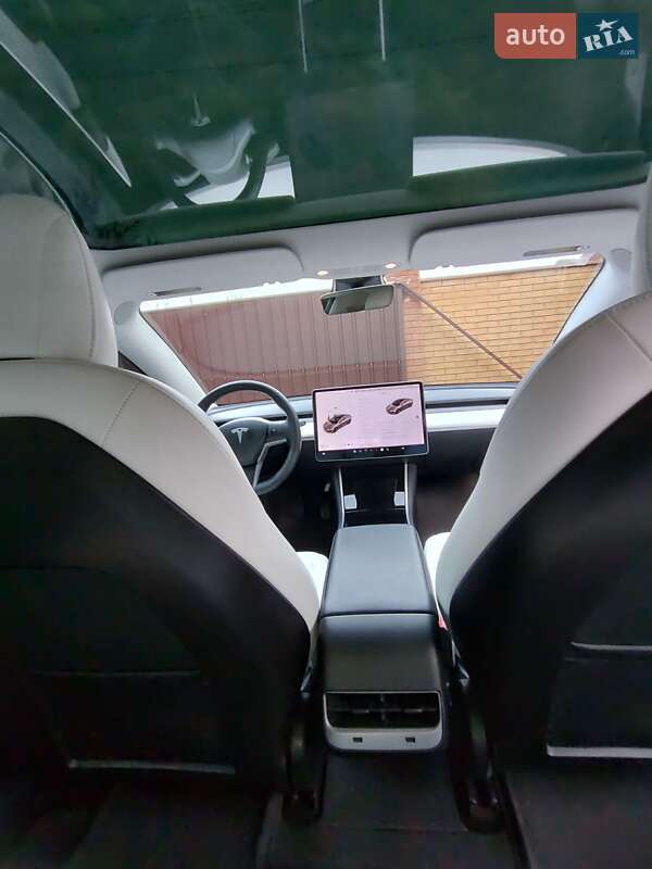 Седан Tesla Model 3 2019 в Запоріжжі