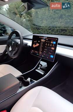 Седан Tesla Model 3 2019 в Запорожье