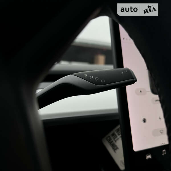 Седан Tesla Model 3 2019 в Львове