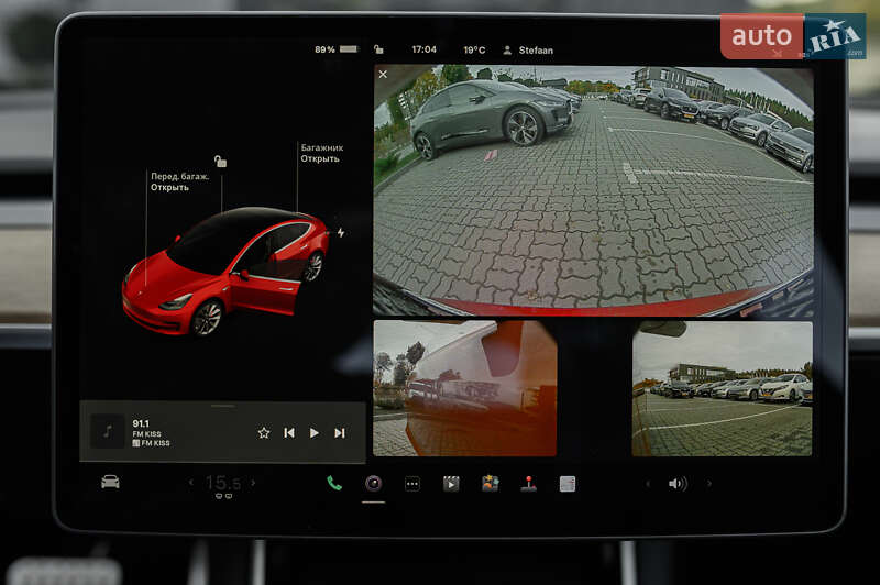Седан Tesla Model 3 2019 в Львове