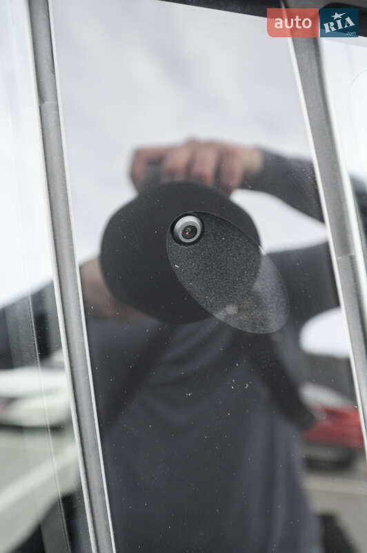 Седан Tesla Model 3 2019 в Львове