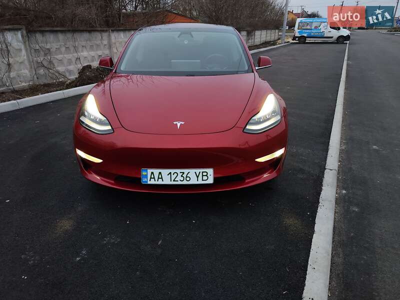 Седан Tesla Model 3 2018 в Борисполі фото 10 Седан Tesla Model 3 2018 в Борисполі