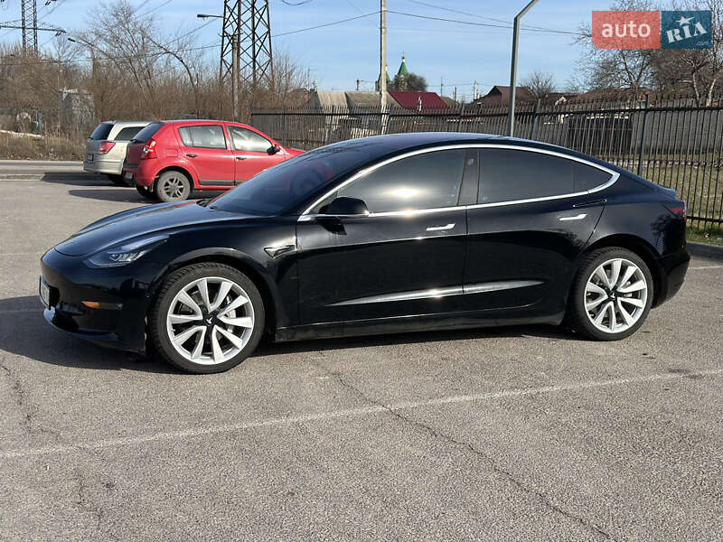 Седан Tesla Model 3 2018 в Днепре