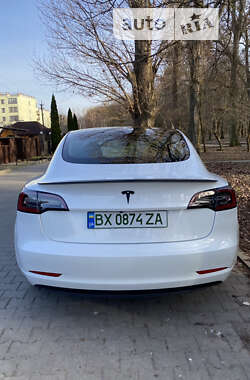 Седан Tesla Model 3 2023 в Хмельницком