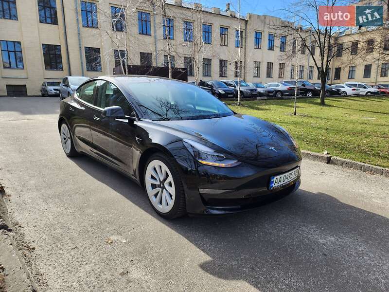 Tesla Model 3 2021