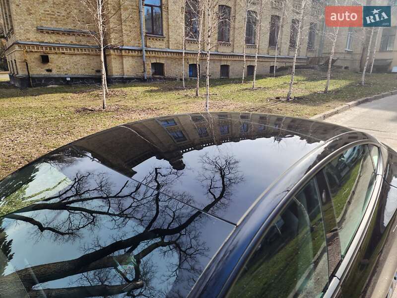 Седан Tesla Model 3 2021 в Киеве