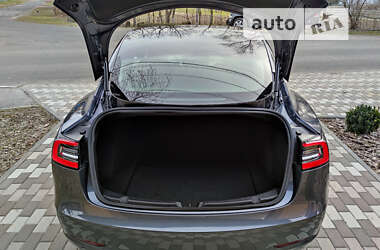 Седан Tesla Model 3 2019 в Киеве