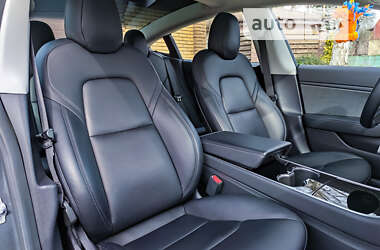 Седан Tesla Model 3 2019 в Киеве