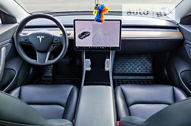 Седан Tesla Model 3 2019 в Киеве