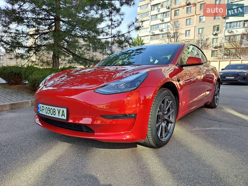 Tesla Model 3 2023