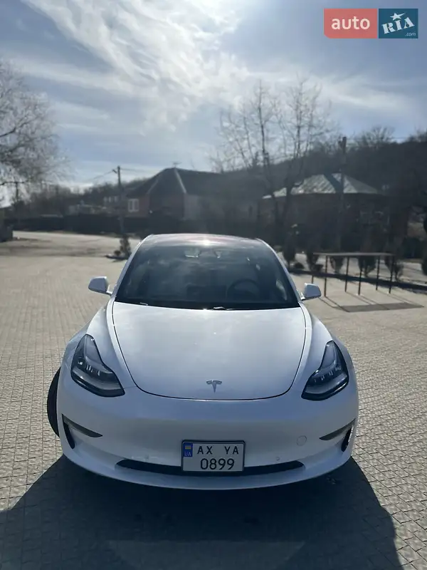 Tesla Model 3 2018