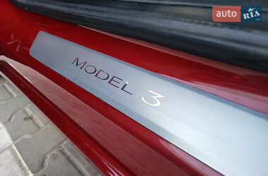 Седан Tesla Model 3 2018 в Тернополі